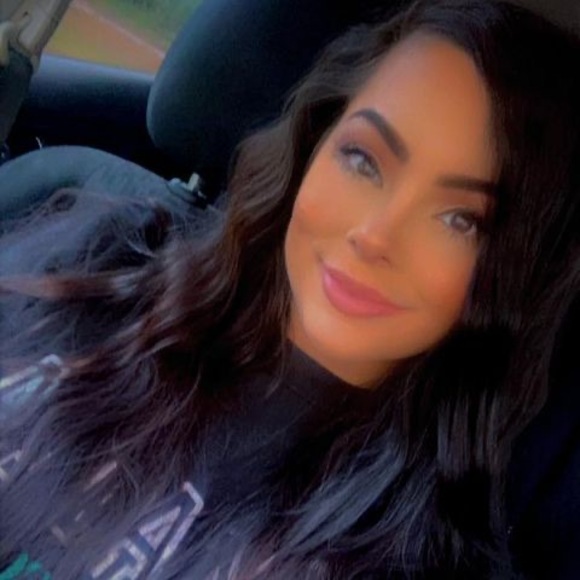 Meet your Posher, Sarah - Picture 1 of 1